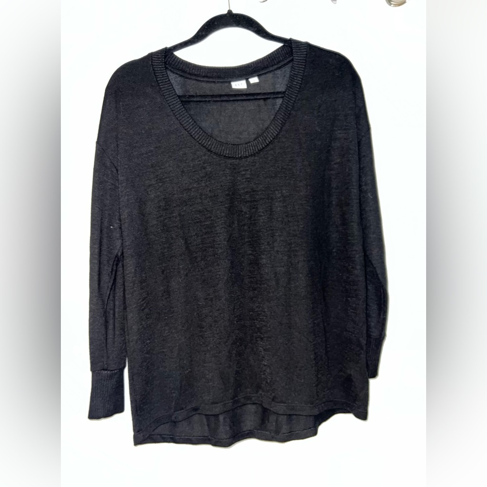 GAP sweater